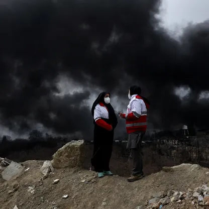 منظمة الصحة العالمية تحذر من مخاطر "المطر الأسود" في إيران