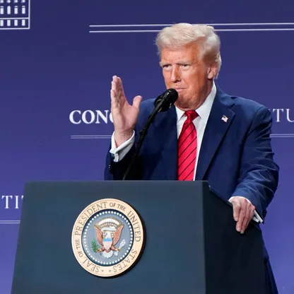 من التفاوض إلى التهديد.. ماذا يريد ترمب من فنزويلا؟