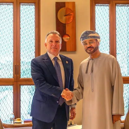 واشنطن تصف مفاوضات عُمان بـ"البناءة".. وطهران: نقترب من جوهر المحادثات غير المباشرة