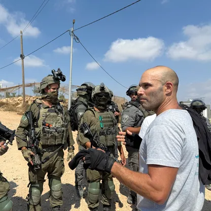 زعيم الأقلية بالنواب الأميركي: حصار المستوطنين لمنازل الفلسطينيين بالضفة "غير مقبول"