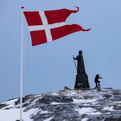 الدنمارك ترد على ترمب: لا حق لأميركا في ضم جرينلاند.. والجزيرة "ليست للبيع"
