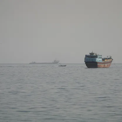 "الناتو" يبحث خيارات دعم حرية الملاحة في مضيق هرمز