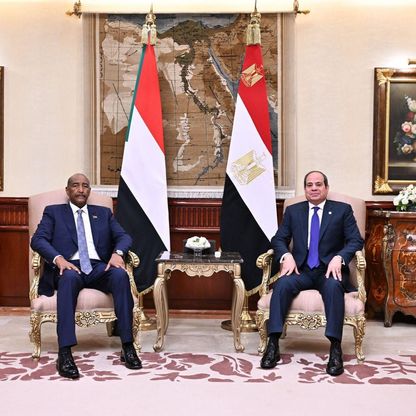 السيسي يبحث مع البرهان الوضع في السودان وعدداً من القضايا الإقليمية