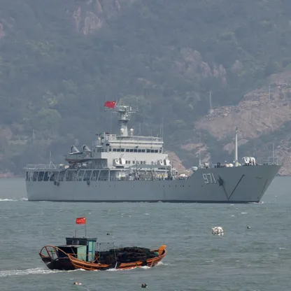 الصين تحشد 100 سفينة عسكرية بمياه شرق آسيا في استعراض لقوتها البحرية