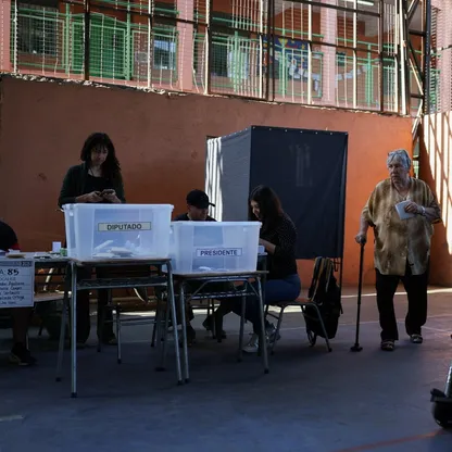 تشيلي.. الناخبون يدلون بأصواتهم في انتخابات تهيمن عليها "الجريمة والهجرة"