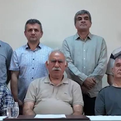 تركيا.. أوجلان يعلن انتهاء كفاح الأكراد المسلح وأردوغان يعد بـ"تطورات إيجابية"