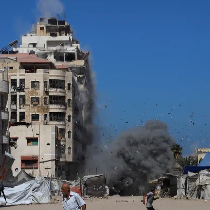 قصف إسرائيلي يستهدف مدرسة تؤوي نازحين ويقتل 6 فلسطينيين في مدينة غزة