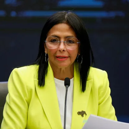 نائبة مادورو تتولى زمام الحكم في فنزويلا.. من هي ديلسي رودريجيز؟