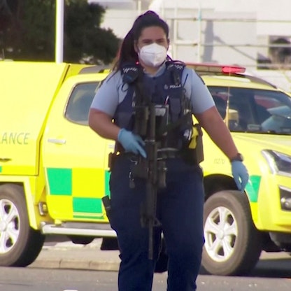 شرطة نيوزيلندا تُردي مسلحاً طعن 6 في مركز للتسوق