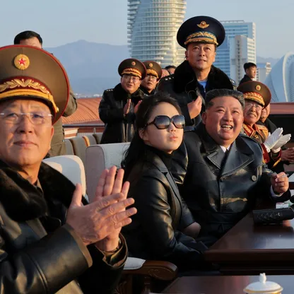 زعيم كوريا الشمالية يشدد على دور القوات الجوية في الردع النووي