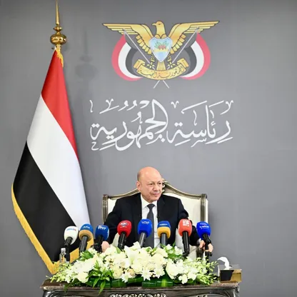 اليمن.. العليمي في رسالة لـ"الحوثيين": الفرصة لا تزال متاحة لإلقاء السلاح