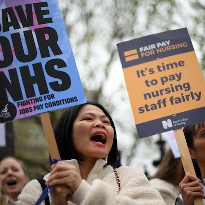 بريطانيا.. إضراب جديد للممرّضين للمطالبة بتحسين الأجور