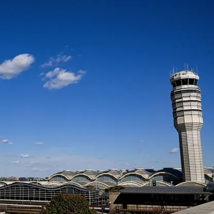 وزير النقل الأميركي: إغلاق جزئي للمجال الجوي إذا استمرت أزمة تمويل الحكومة