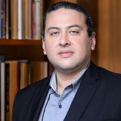 محمد ندا يفوز بجائزة الرواية العربية عن "صلاة القلق"