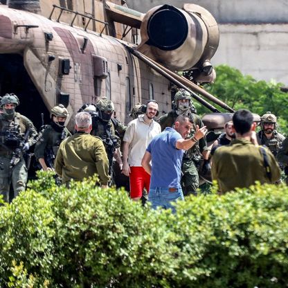 "اختبأوا في شاحنة مساعدات".. كيف نفذت إسرائيل عملية النصيرات؟