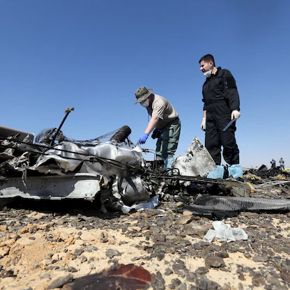 فريقا تحقيق مصري وروسي يبحثان أسباب سقوط طائرة ركاب عام 2015