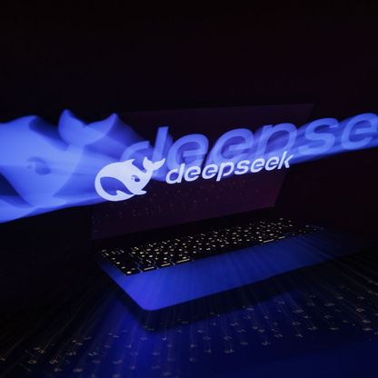 DeepSeek.. ما تكلفة تدريب نموذج الذكاء الاصطناعي الصيني؟