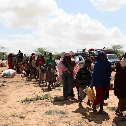 في ظل غياب المساعدات.. العطش والجوع يفتكان بالصوماليين