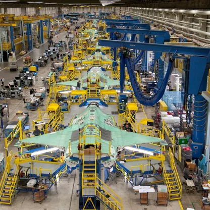 مع ارتفاع التكلفة وبطء الإنتاج.. ترمب يشن حرباً على صناعة الدفاع الأميركية