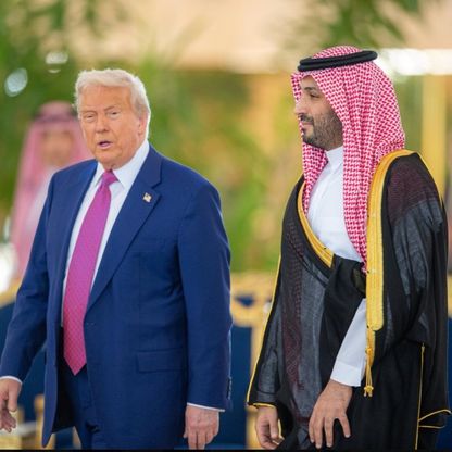بالصور.. ولي العهد السعودي يستقبل الرئيس الأميركي ترمب في الرياض