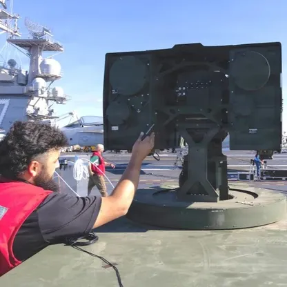 لتحييد المسيرات.. البحرية الأميركية تختبر سلاحاً موجهاً بالليزر على حاملة طائرات