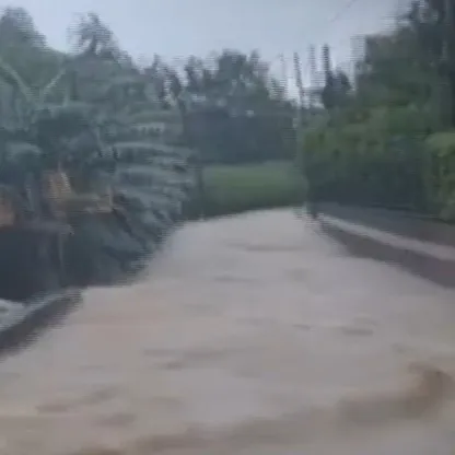 انهيارات أرضية وفيضانات تعزل مناطق جنوب تايوان