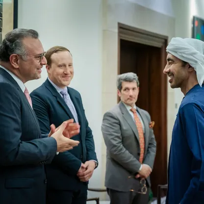 وزير الخارجية الإماراتي ومستشار ترمب يبحثان التطورات في السودان