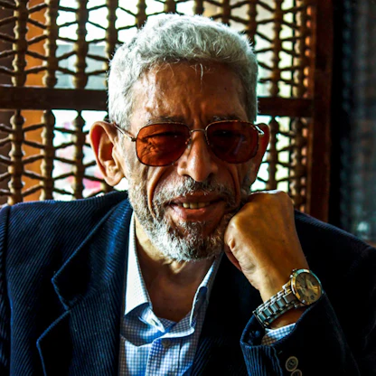 "داوود عبد السيد.. سينما الهموم الشخصية" كتاب جديد لعلاء خالد