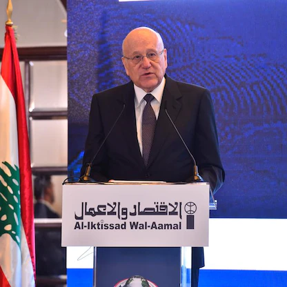 رئيس وزراء لبنان يدعو لانتخاب رئيس جمهورية جديد "بأسرع وقت"