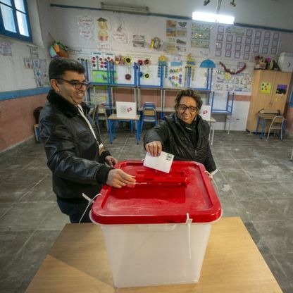 تونس.. "إقبال ضعيف" على الانتخابات المحلية
