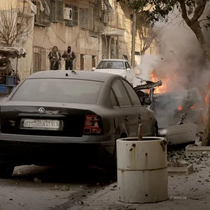 الجيش السوري و"قسد" يتبادلان الاتهامات مع تجدد اشتباكات حلب وإغلاق المطار