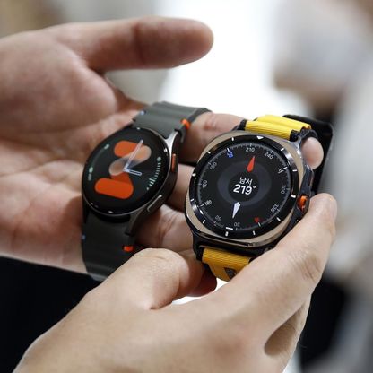 ساعات سامسونج Galaxy Watch 7 تواجه مشكلة اهتزازات غامضة