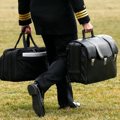 هل يمكن لترمب شن هجوم نووي بقرار منفرد؟