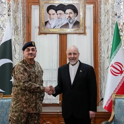 قائد الجيش الباكستاني يغادر طهران: ملتزمون بتسهيل تسوية تفاوضية مع واشنطن