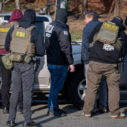 عناصر FBI ينتشرون في واشنطن بعد دعوة ترمب لإخلاء العاصمة من المشردين
