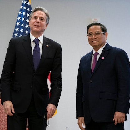 الولايات المتحدة تتجه لترقية العلاقات مع فيتنام.. وترقب لرد فعل الصين