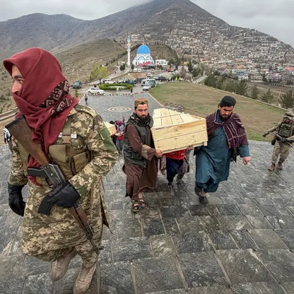 مصادر: باكستان وأفغانستان تبدآن محادثات جديدة في الصين لوقف القتال