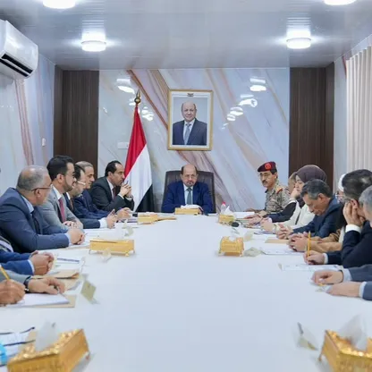 الحكومة اليمنية تقر إجراءات لتعزيز الاستجابة لمواجهة تداعيات التصعيد الحوثي