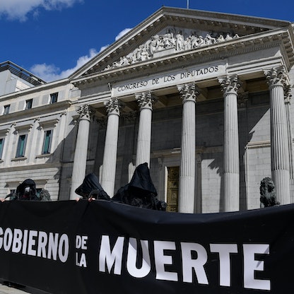 إسبانيا تشرع "الموت الرحيم" وسط معارضة المحافظين