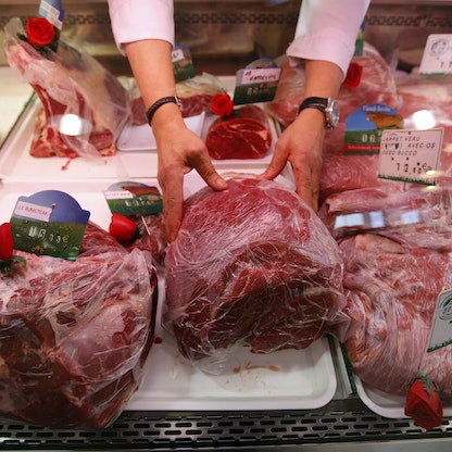 باحثون يربطون بين اللحوم الحمراء وسرطان القولون