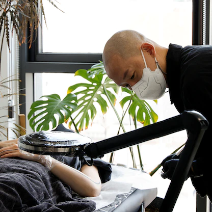 المحكمة الدستورية في كوريا الجنوبية تغضب رسامي الوشم