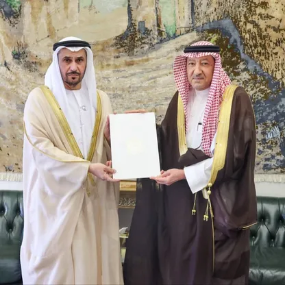 الملك سلمان يتلقى رسالة خطية من الشيخ محمد بن زايد تتصل بالعلاقات الثنائية