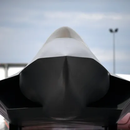 ألمانيا وفرنسا تبحثان إلغاء مشروع "المقاتلة المشتركة" والتركيز على "سحابة قتالية"