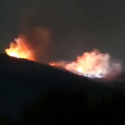 انفجار يشعل حريقاً في مستودع أسلحة ببلغاريا