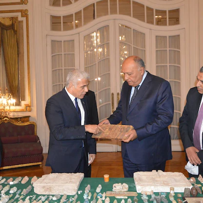 مصر تسترد 95 قطعة أثرية مهربة من إسرائيل