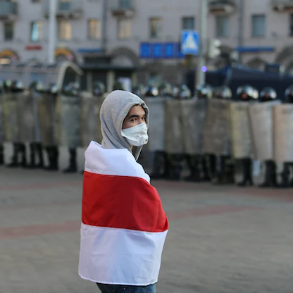 بيلاروسيا: سجن أستاذ و11 طالباً على خلفية الاحتجاجات