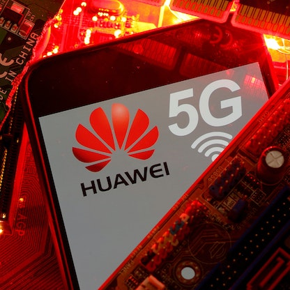 "للنجاة من الحظر".. هواوي تبيع تراخيص تقنيات 5G إلى منافسيها