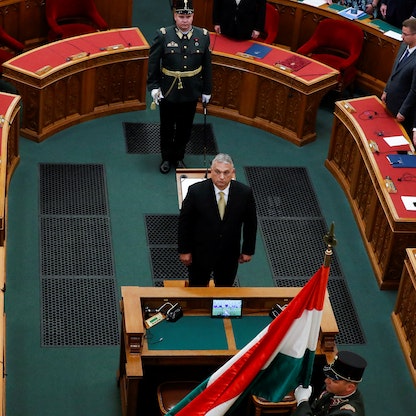 أوربان يؤدي اليمين رئيساً لحكومة المجر.. ويندد بغرب "انتحاري"