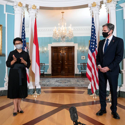 هل تخلت إندونيسيا عن الحياد في التنافس الأميركي-الصيني؟