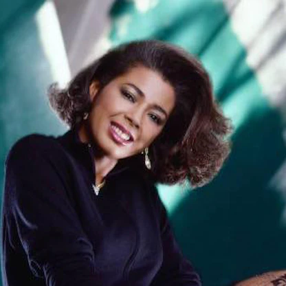 وفاة المغنية والممثلة الأميركية آيرين كارا عن 63 عاماً